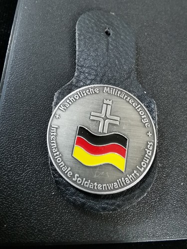 Brustanhänger