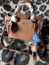Aigner Hand/Umhänge Tasche