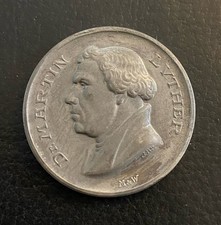 Antike silberfarbene Medaille