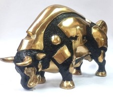 Skulptur Bulle Figur