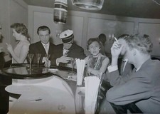 1950 AK Foto HAMBURG Cafe Bar