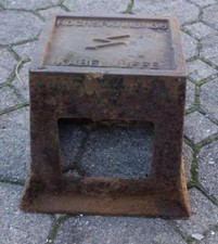 alter Gusseisen Hocker