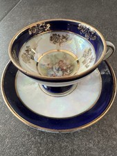 Porzellan Mokkatasse + Untertasse – Kobalt Blau & Gold, Rokoko Motiv, Perlmutt