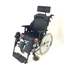 Rollstuhl Pflegerollstuhl