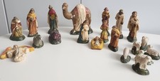 Krippenfiguren Vintage von ca 1950, 20-teilig, vermutlich Gips, farbig bemalt