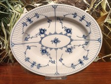 ROYAL COPENHAGEN Denmark MUSSELMALET  - kleine Servierplatte 25cm - 1 / 96