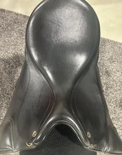 Dressursattel 17,5 Devito NEU