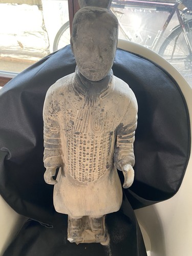 Chinesischer krieger steinguss - krieger,