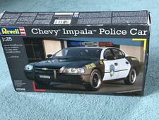 Revell 07068 Plastik-Modelbausatz Chevy Impala Police Car *