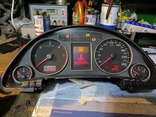 0851 Tacho Kombiinstrument Audi A4 8E TDi Bosch 8E0920901H 289962 km