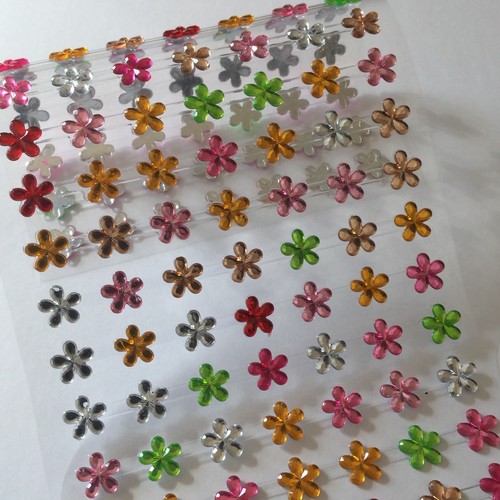 147 selbstklebende blumen 10mm - selbstklebende,