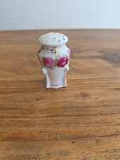 Vintage Porzellan Salzstreuer. Handbemalt Blumenmuster