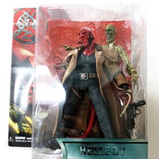 Mezco Hellboy Golden Army Ivan