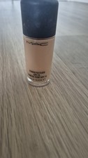 Mac Studio Fix Foundation NC15