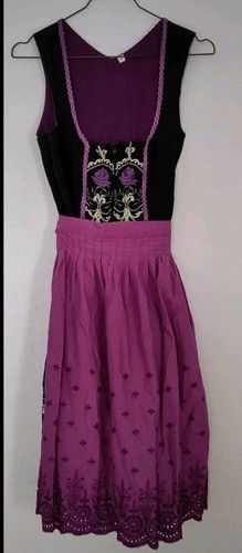 Besticktes dirndl aus - dirndl,