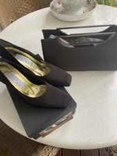 Ensemble aus Pumps und Tasche