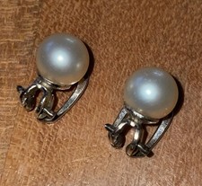 Omas Ohrclips mit echten