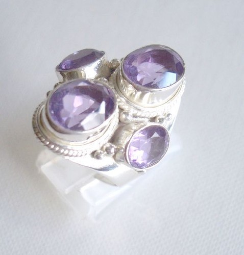 Ring mit amethyst steinen - mit,