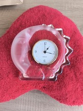 WALTHER Glas Wanduhr Aus Glas Halbmond Optik  gebrauch gute zustand