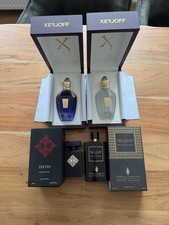 Verschiedene Parfüm Flakons /