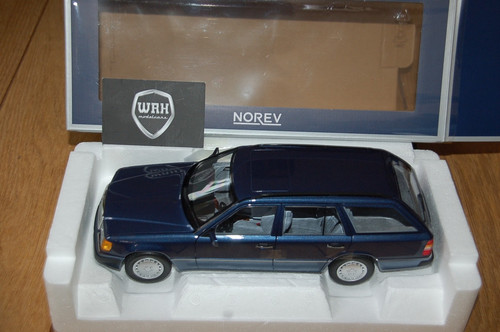 Mercedes 300 model - mercedes, d
