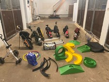 Golfschule auf für Kinder  Golfset ,Bälle , Minigolfset usw.