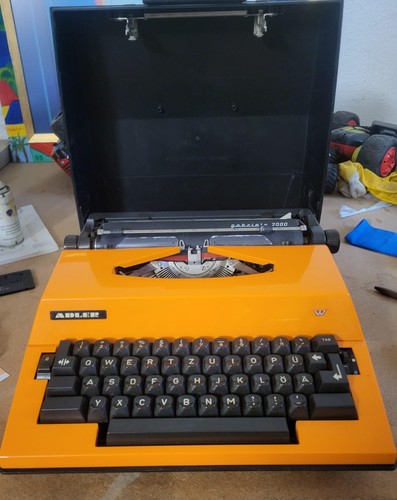 Retro typewriter gabriele - typewriter, 2000