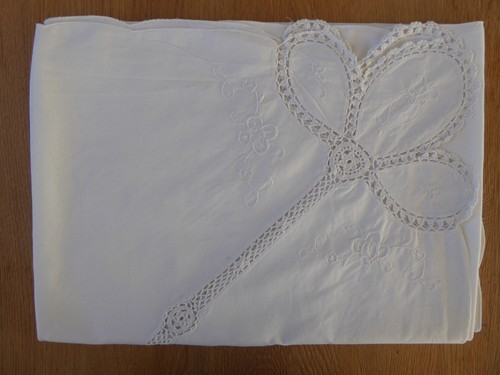 Tischdecke weiß mit