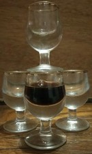 4 alte Bistrogläser mit