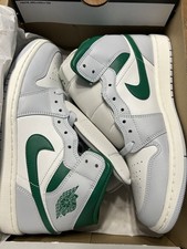 Nike Air Jordan 1 MID