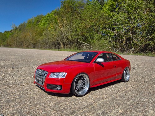 Audi coupe tiefer - 1:18, s5