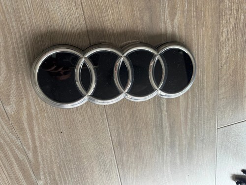 Audi suv f4b - q4,