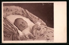 Foto-AK Lotte Herrlich: Kleinkind im Bett 1930 