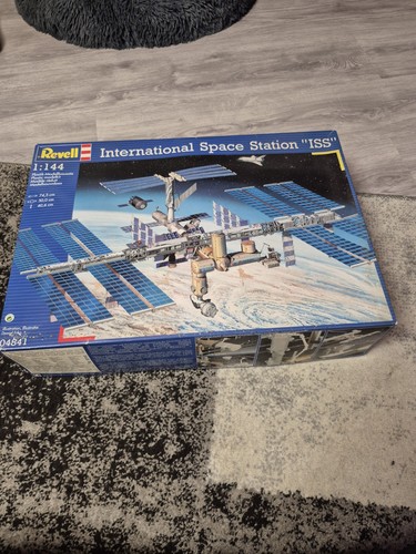 Revell international space - international,