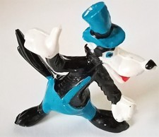 alter kleiner Wolf Figur mit Hut ungemarkt Höhe ca. 6 cm blau schwarz weiss rot