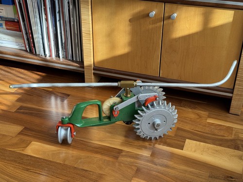 National walking sprinkler - walking,