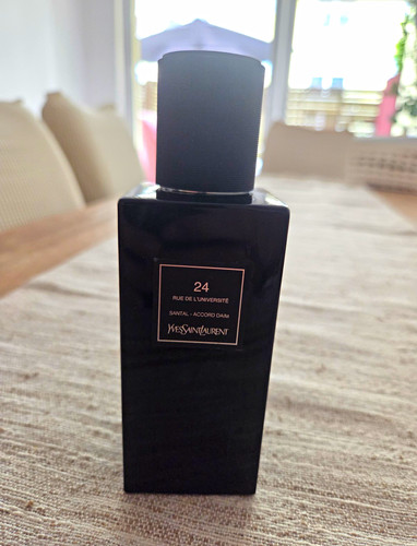 Yves saint laurent rue - saint, 24