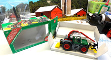 SIKU.1:32.FARM.FENDT XYLON FORST 4x4 TRAKTOR.TRAKTOR.WINDE.HOLZGREIFER & KLEMME