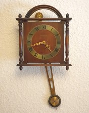 Schwingpendeluhr Antike