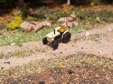 1:220 Spur Z Traktor beige