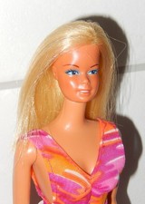 Vintage SPIEL-MIT-BARBIE von 1977  in Original-Outfit - alt - Sammlung  !