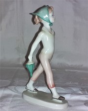 Ung. Porzellanmanufaktur Budapest Figur  handcoloriert h 14 cm