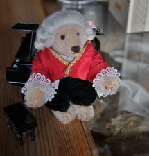 Steiff Teddy Mozart mit Klavier Sammlerstück limitiert 1.500 Stck. Weltweit