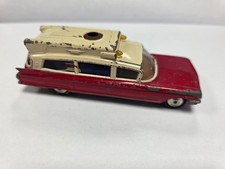 Corgi Toys Superior Ambulance on Cadillac Chassis ohne Motor
