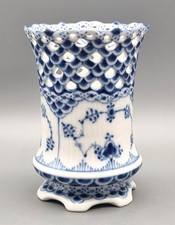 Royal Copenhagen Porzellan Durchbruch Vase, Musselmalet Vollspitze blue fluted