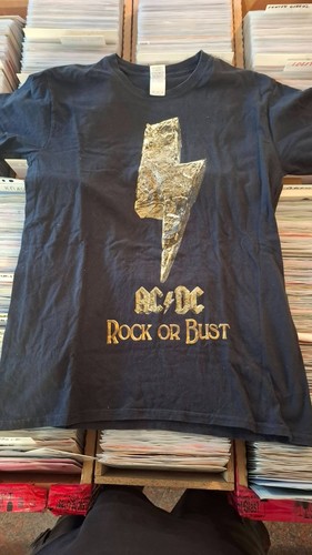Shirt rock or bust - ac/dc,