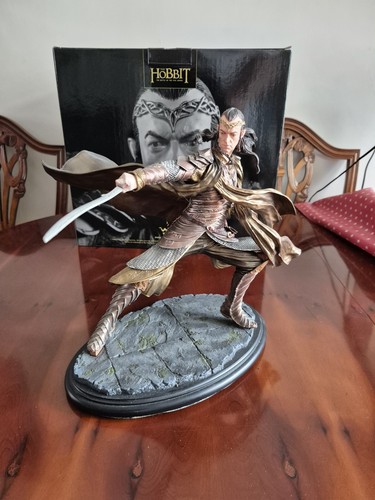 Weta der hobbit - elrond, statue