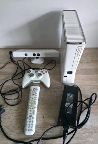 Xbox 360 slim - slim, weiß