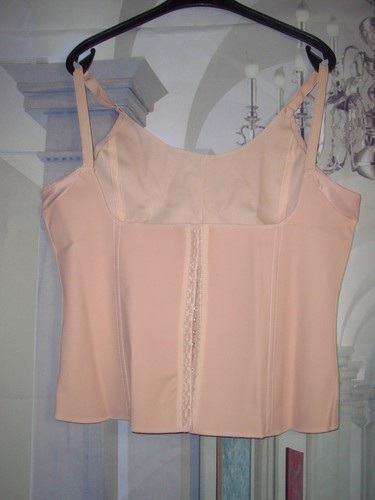 Esbelt bela vest latex - bela,