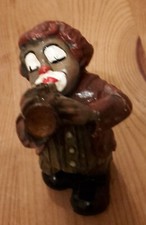 Clown mit Musikinstrument